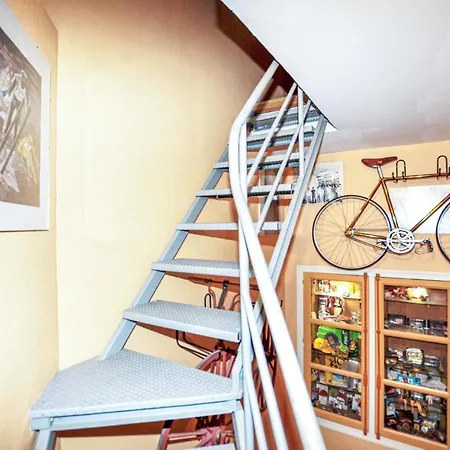 2 Bedroom Gorgeous In Prázdninový dům *