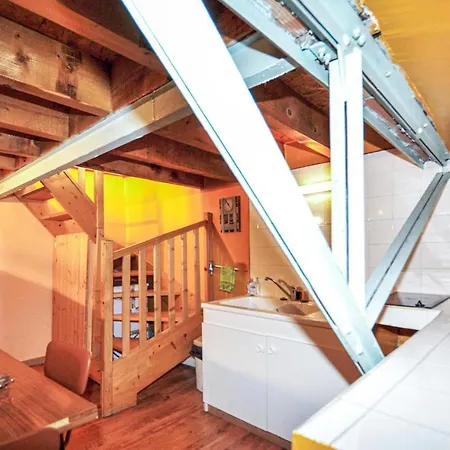 2 Bedroom Gorgeous In Holiday home Carcassonne