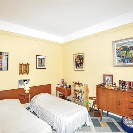 2 Bedroom Amazing In Carcassonne