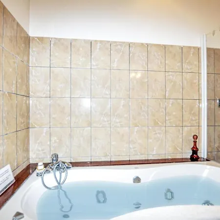 2 Bedroom Gorgeous In