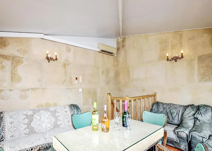 2 Bedroom Gorgeous In *