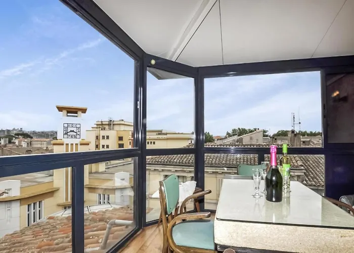 2 Bedroom Gorgeous In Carcassonne